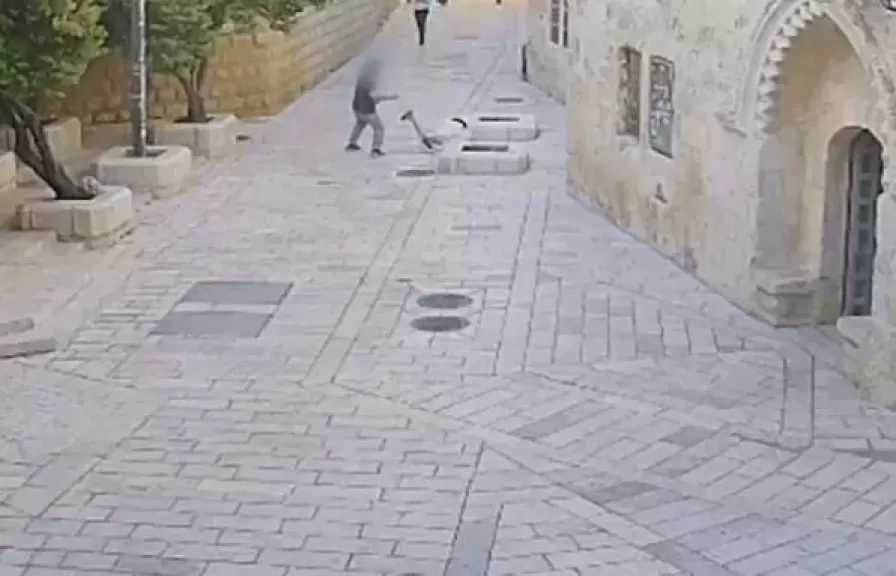سفير إسرائيلي سابق يصف الاعتداء على راهبة بالقدس بالإرهاب اليهودي