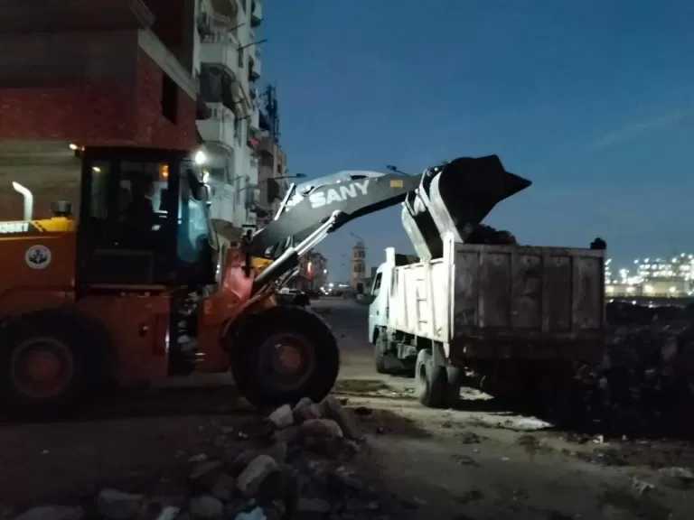 حملات مكثفة لرفع كفاءة النظافة بعدة أحياء بالإسكندرية
