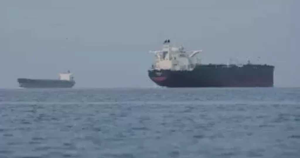 بحرية الحرس الثورى: سنجعل مياه الخليج ومضيق هرمز مصدر رزق وعزة لشعبنا