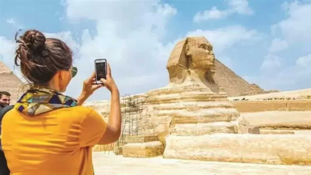 خبير اقتصادي: الدولة تستهدف 30 مليون سائح سنويا كأولوية للاقتصاد القومي
