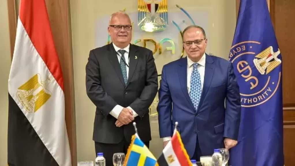 سفير السويد : ندعم مكانة مصر كمركز إقليمي رائد في الصناعات الدوائية