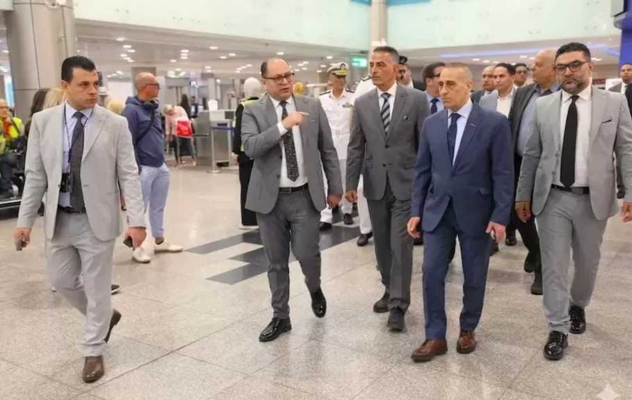 اللجنة العليا للتفتيش الأمني والبيئي تُجري جولة تفقدية بمطار القاهرة الدولي لمتابعة كفاءة التشغيل