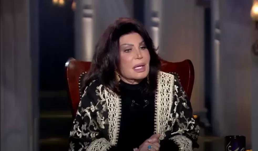 نجوى فؤاد تكشف محاولاتها للتواصل مع سهير زكي قبل وفاتها
