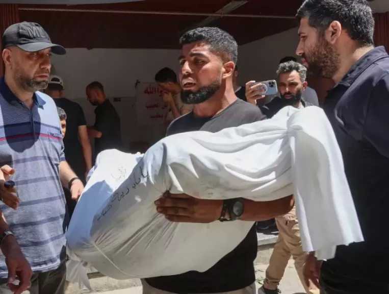 استشهاد طفل فلسطيني بقصف إسرائيلي على جنوب غزة