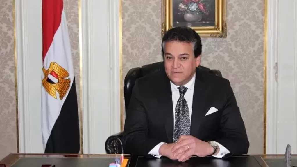 الصحة: سحبنا ترخيص مزاولة المهنة من ضياء العوضي وأي بروتوكول علاجي لازم يمر بإجراءات