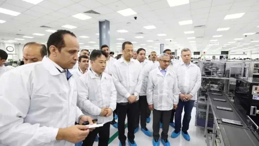 وزير الاتصالات: مصر تستهدف توطين صناعة الإلكترونيات وزيادة الإنتاج المحلي