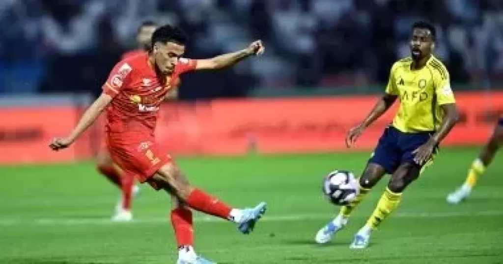 القادسية ضد النصر.. تعادل 1-1 في شوط أول مثير بالدوري السعودي