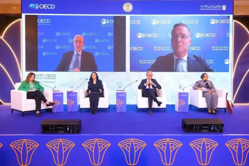 وزيرة التضامن الاجتماعي تشارك في جلسة ”تعزيز التنمية المستدامة ورفع كفاءة المؤسسات ودعم التنمية الشاملة” ضمن فعالية ختام البرنامج القطري لمصر مع منظمة التعاون الاقتصادي والتنمية