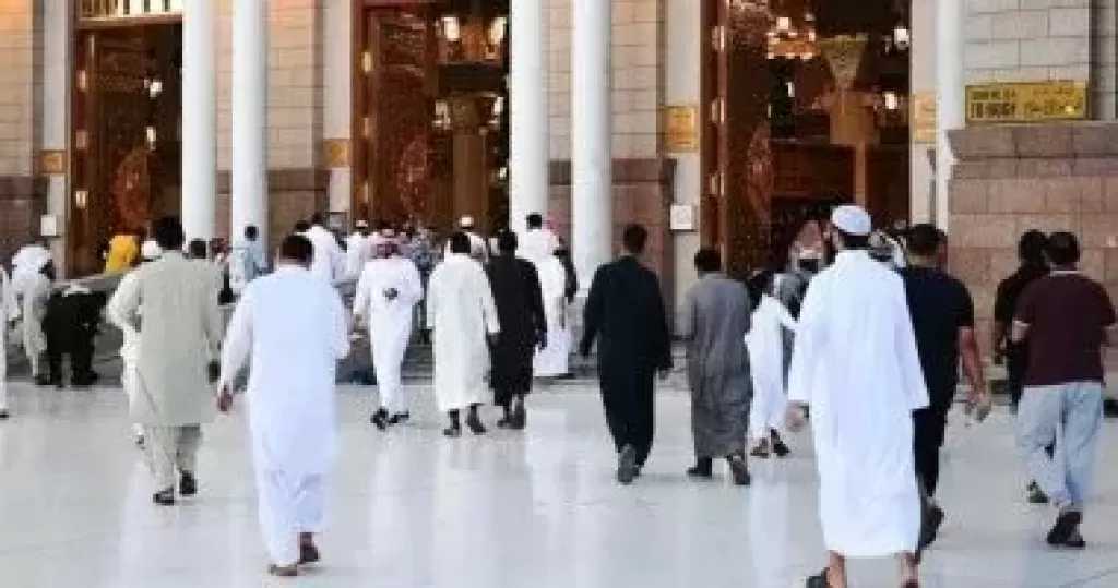 رئيس مصر للطيران يكشف تفاصيل رحلات الحج وخدمة أداء المناسك «بدون حقيبة»