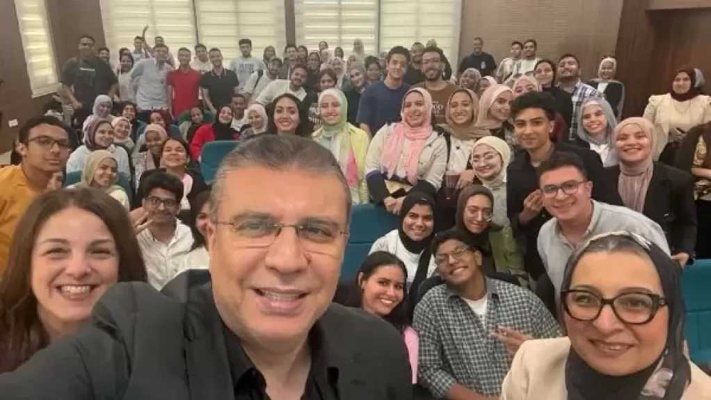 تكريم الإعلامي الدكتور عمرو الليثى بكلية الإعلام جامعة عين شمس