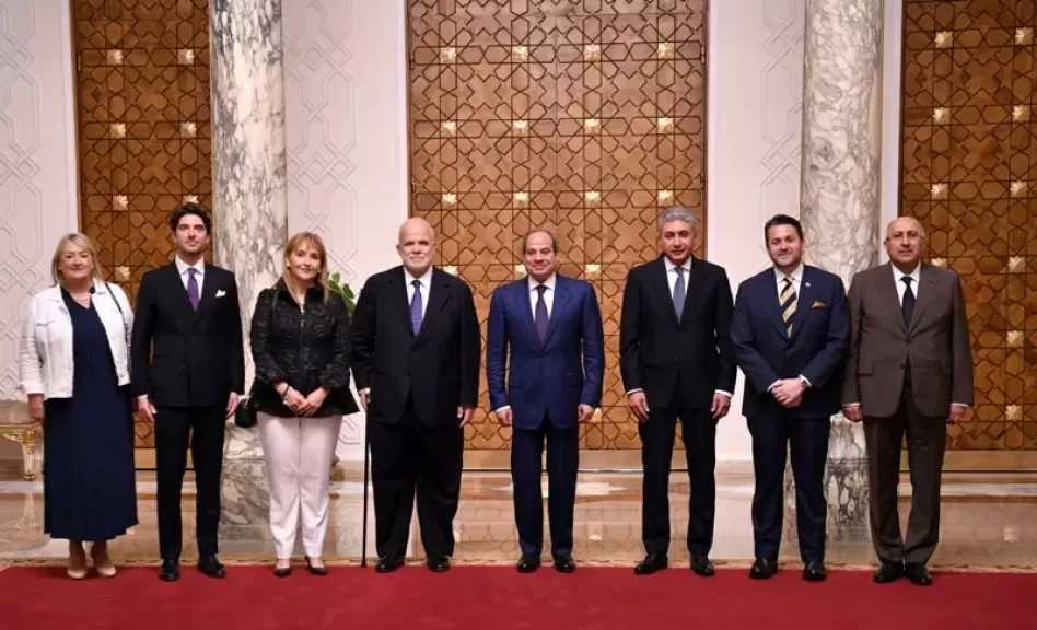 الرئيس السيسي يستقبل رئيس مجلس إدارة المجلس العالمي للسفر والسياحة