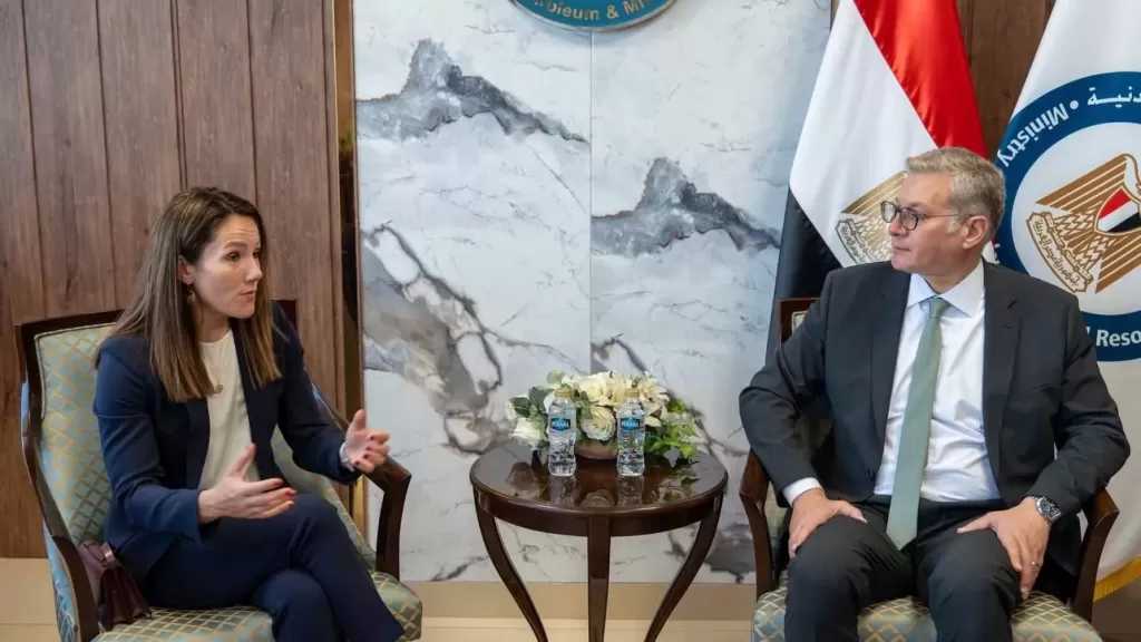 وزير البترول يبحث مع بي بي البريطانية التقدم في حفر آبار جديدة للغاز الطبيعي