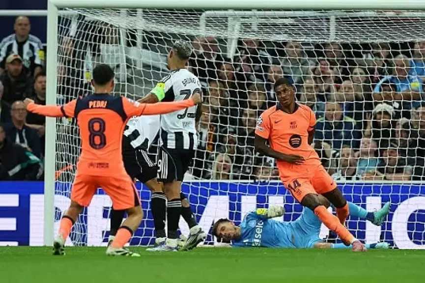 راشفورد يحسم موقفه من عرض أرسنال ويتمسك بالبقاء في برشلونة