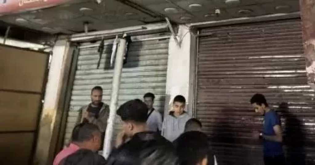 محافظ الجيزة يوجه بتشميع المقاهى المخالفة والمتعدية على الطريق العام بالعمرانية
