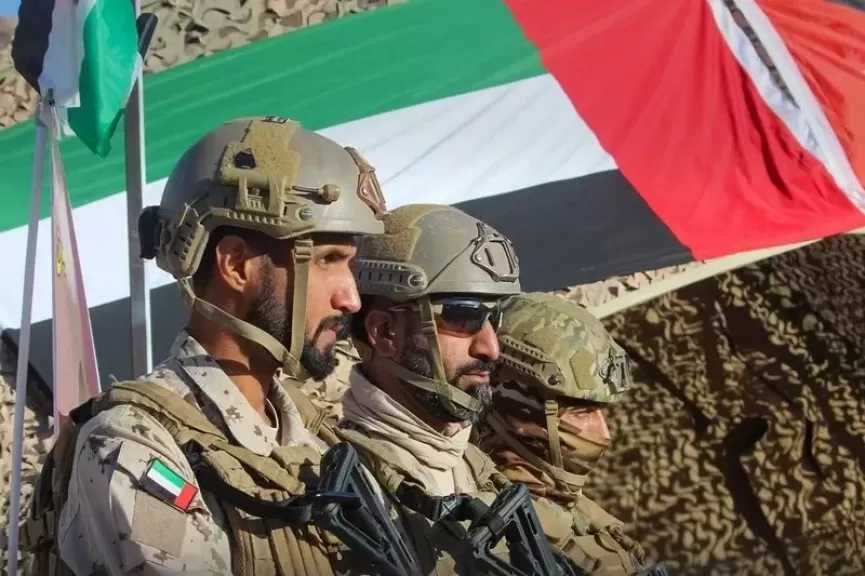 الإمارات: دفاعاتنا الجوية تتعامل مع اعتداءات صاروخية وطائرات مسيرة