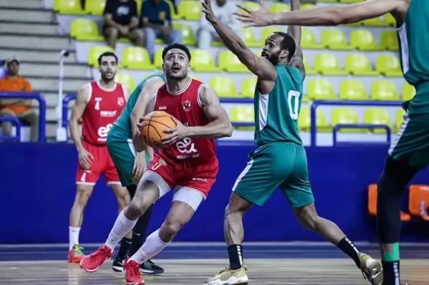 طاقم تحكيم أجنبي لمباراة الأهلي والاتحاد في نهائي دوري السلة