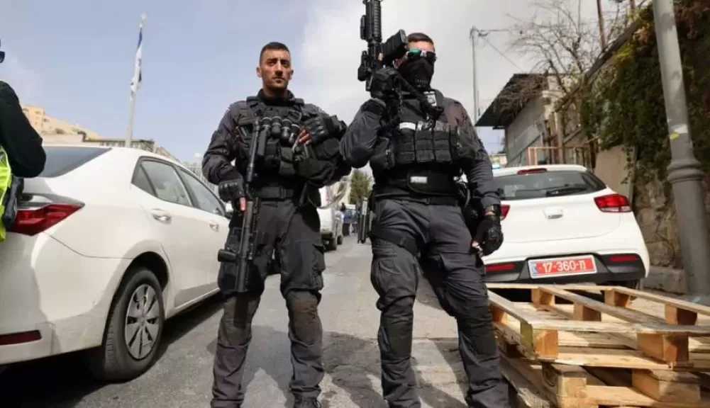 يديعوت أحرونوت: اعتقال 3 جنود إسرائيليين ومدني للاشتباه في تجسسهم لصالح إيران