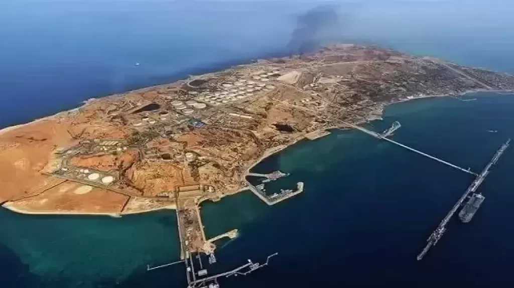 تسرّب نفطي قبالة جزيرة خارك الإيرانية
