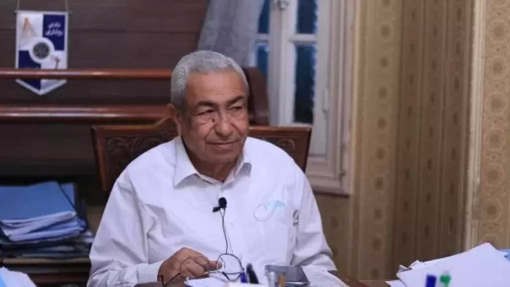 المستشار منصف نجيب: قانون الأحوال الشخصية قضى على تجارة تغيير الملة.. وشهاداتها كانت تُباع بـ 150 ألفا