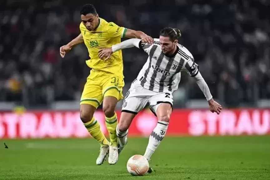 تحركات في نادي الزمالك لإعادة مصطفى محمد بالموسم الجديد