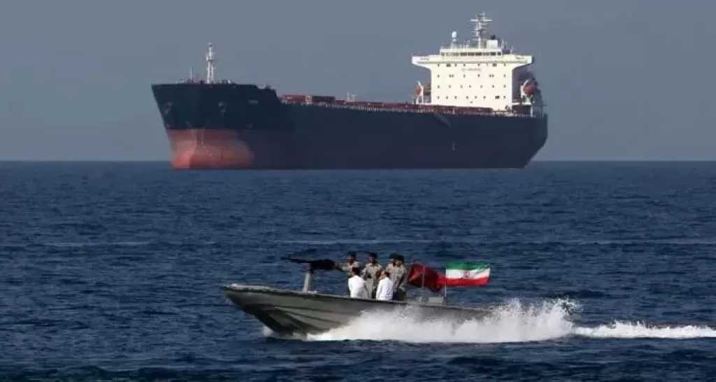 الحرس الثوري الإيراني يهدد أمريكا بالرد على الهجمات على السفن الإيرانية التجارية
