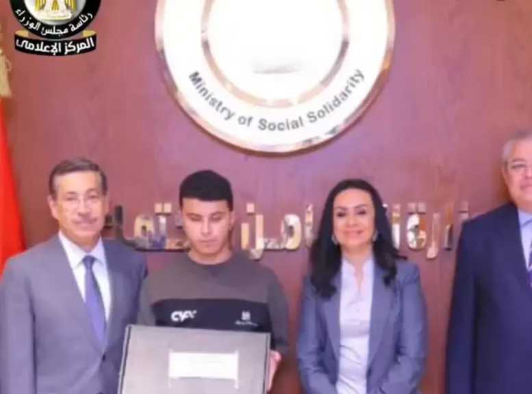 التضامن الاجتماعي: توزيع عدد من الأجهزة التعويضية لطلاب الجامعات من ذوي الإعاقة بجامعات القاهرة وعين شمس وحلوان