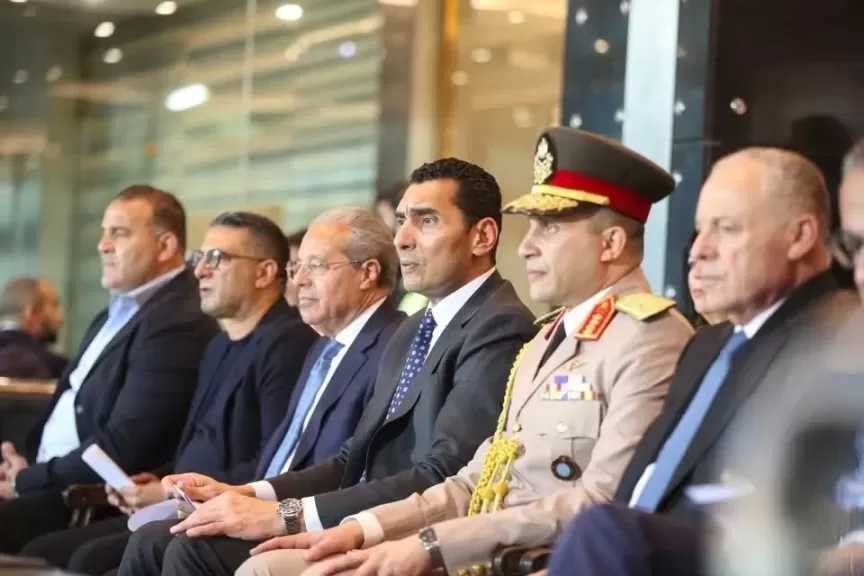 وزير الشباب والرياضة يشهد تتويج بيراميدز بكأس مصر