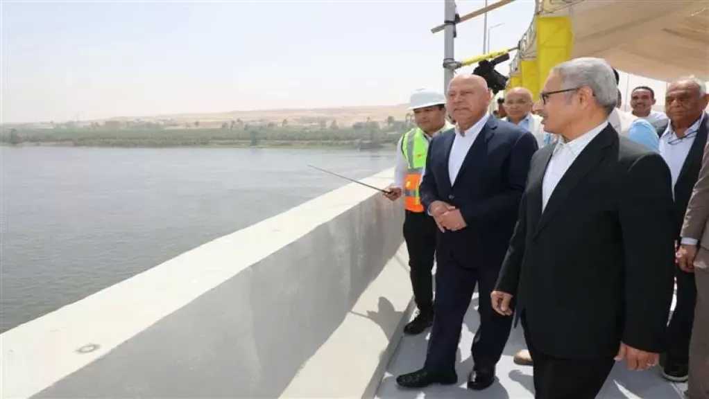 كامل الوزير: 9 محاور على النيل متبقية بخطة الـ73 محورا التي بدأت في 2014