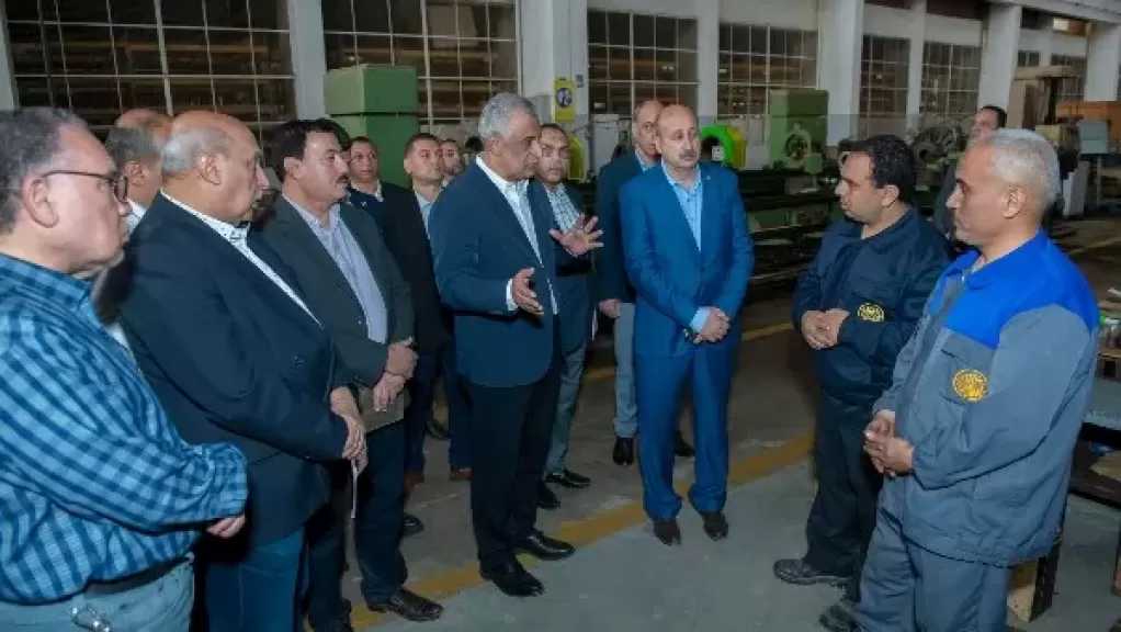 وزير الإنتاج الحربي من أبو زعبل: العمل والإنتاج طريق تعزيز القدرات الوطنية