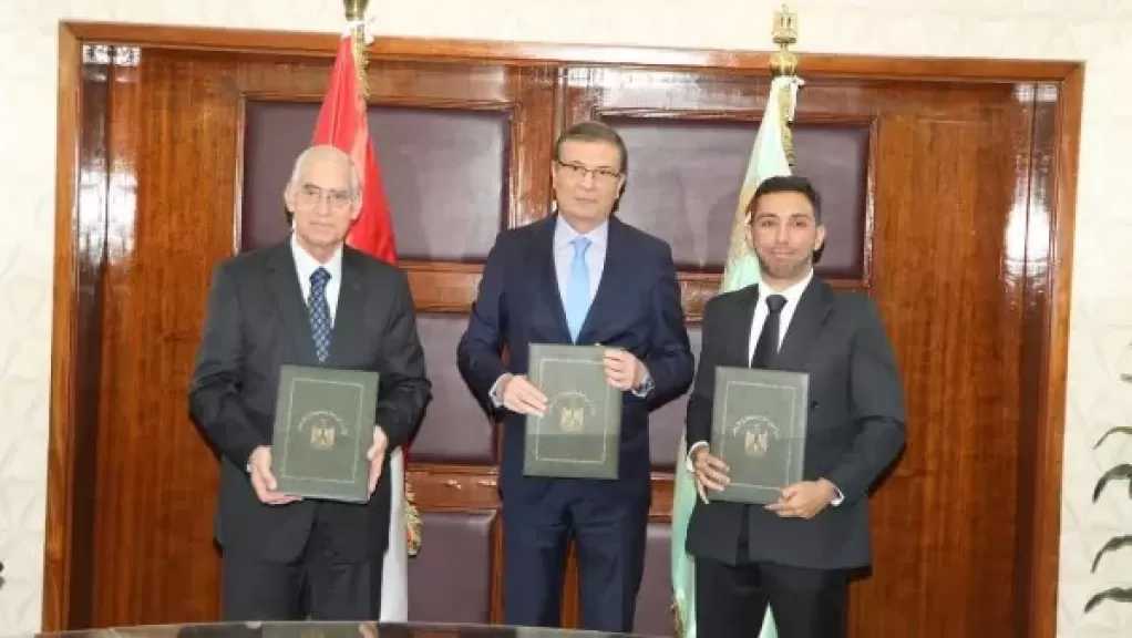 وزير الزراعة يوقع بروتوكولا للتحسين الوراثي وتكويد الماشية بالتعاون مع الخدمة الوطنية والقطاع الخاص