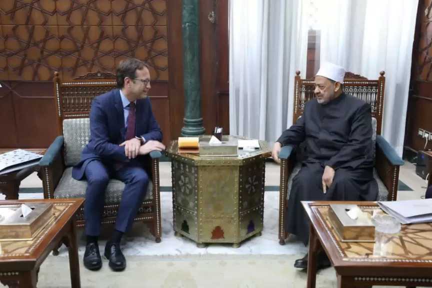 شيخ الأزهر يشيد بمواقف إسبانيا الشجاعة الرافضة للعدوان على غزة