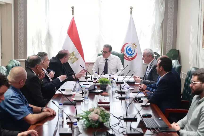 وزير الصحة يبحث مع مجموعة «إنفينتشور» إنشاء المدينة الطبية بالعاصمة الإدارية الجديدة