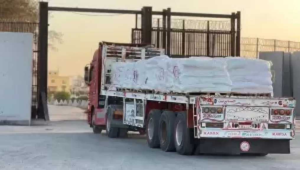 الهلال الأحمر المصري يطلق قافلة زاد العزة الـ194 بحمولة 3430 طن مساعدات لدعم الفلسطينيين
