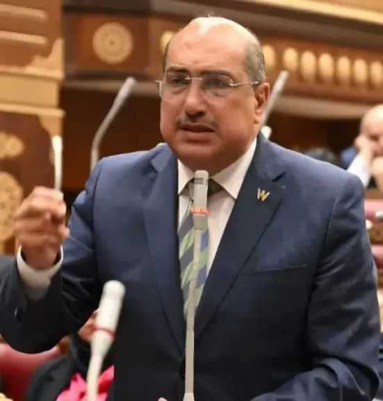 النائب إيهاب وهبة يطالب وزير الطيران بتوضيح ما تم من حلول لتخفيض ديون مصر للطيران وعلاج العمالة الزائدة