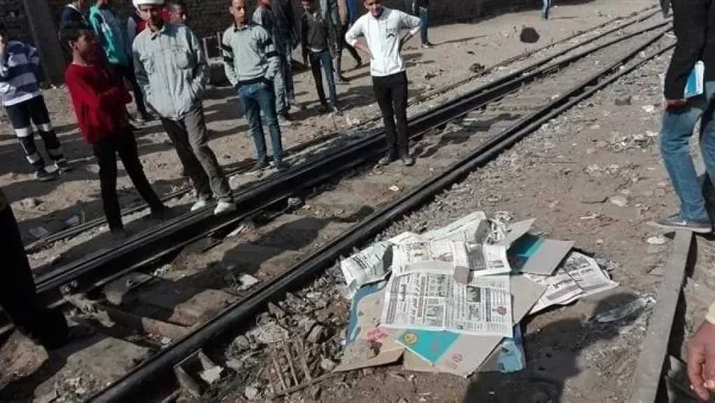 مصرع شاب أسفل عجلات قطار أثناء عبوره من مكان غير مخصص بالمنوفية