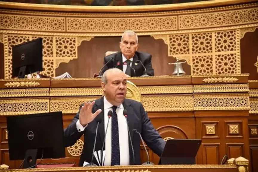 وزير الطيران: لا بيع للمطارات.. وطرح إدارتها للتشغيل فقط بشفافية كاملة أمام البرلمان