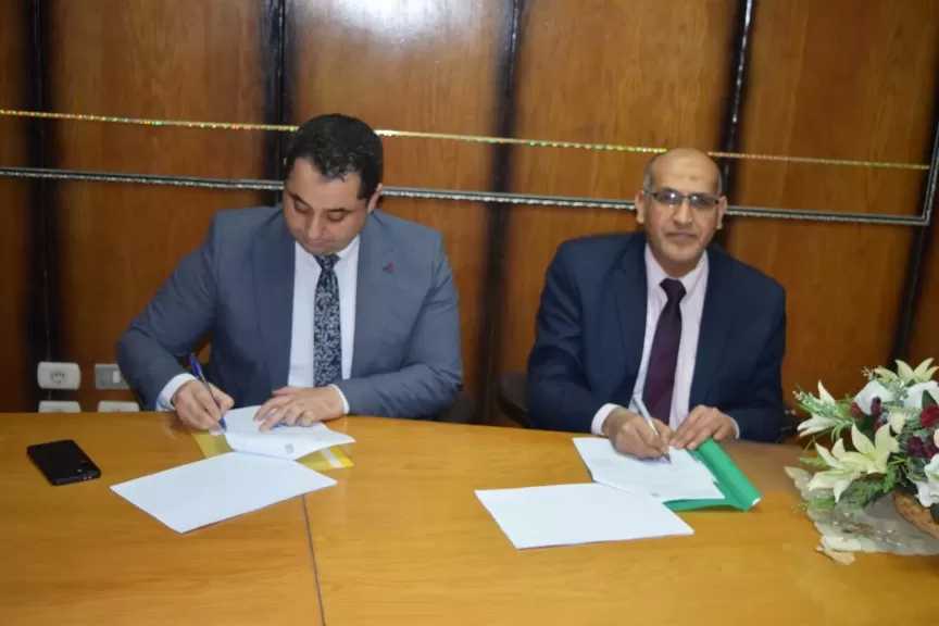 بروتوكول تعاون بين ”مديرية الشئون الصحية وكلية الطب” بقنا لتحسين وتطوير الخدمات