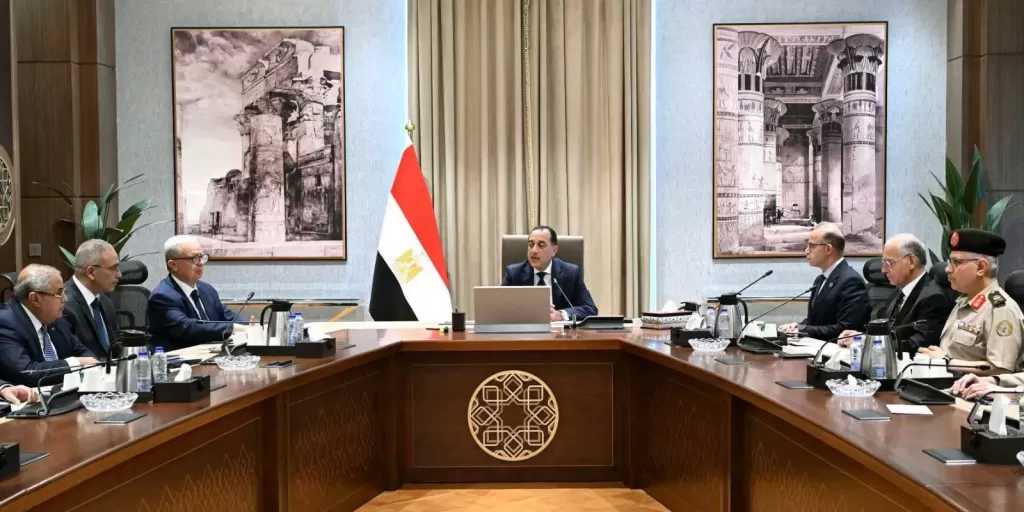 رئيس الوزراء يتابع موقف طرح عدد من الشركات الحكومية في البورصة