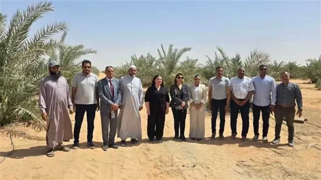 نائبة وزيرة التضامن تتفقد مزرعة الجمعية الشرعية بالداخلة في الوادي الجديد