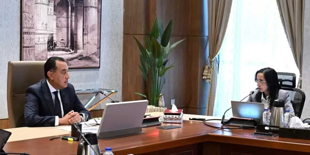 رئيس الوزراء يتابع الموقف التنفيذي للمشروعات التنموية والخدمية بمحافظة البحيرة
