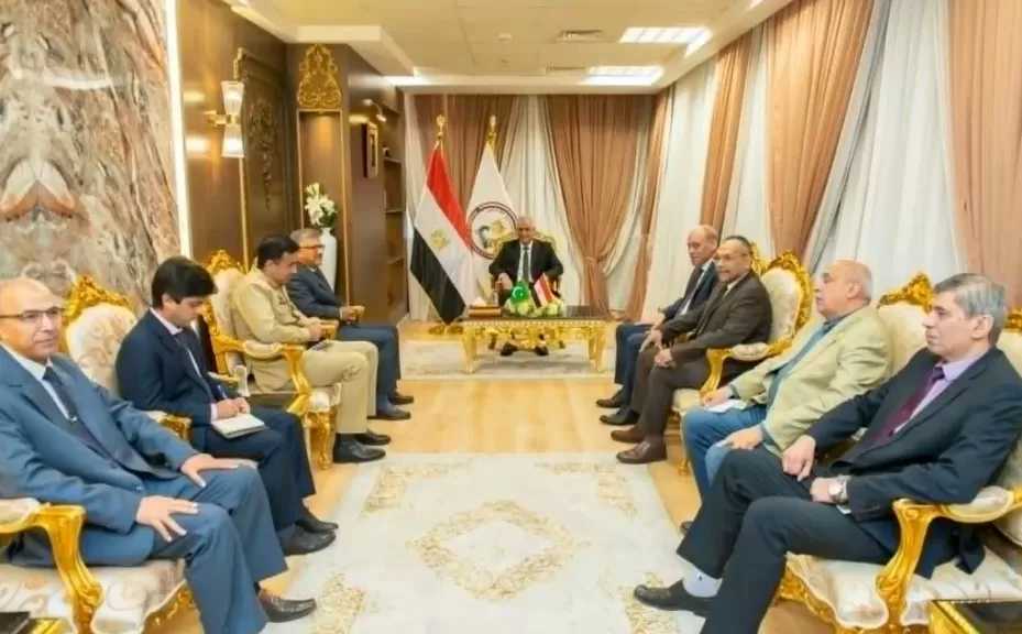 وزير الإنتاج والسفير الباكستاني يبحثان سبل تعزيز التعاون المشترك في الصناعات الدفاعية