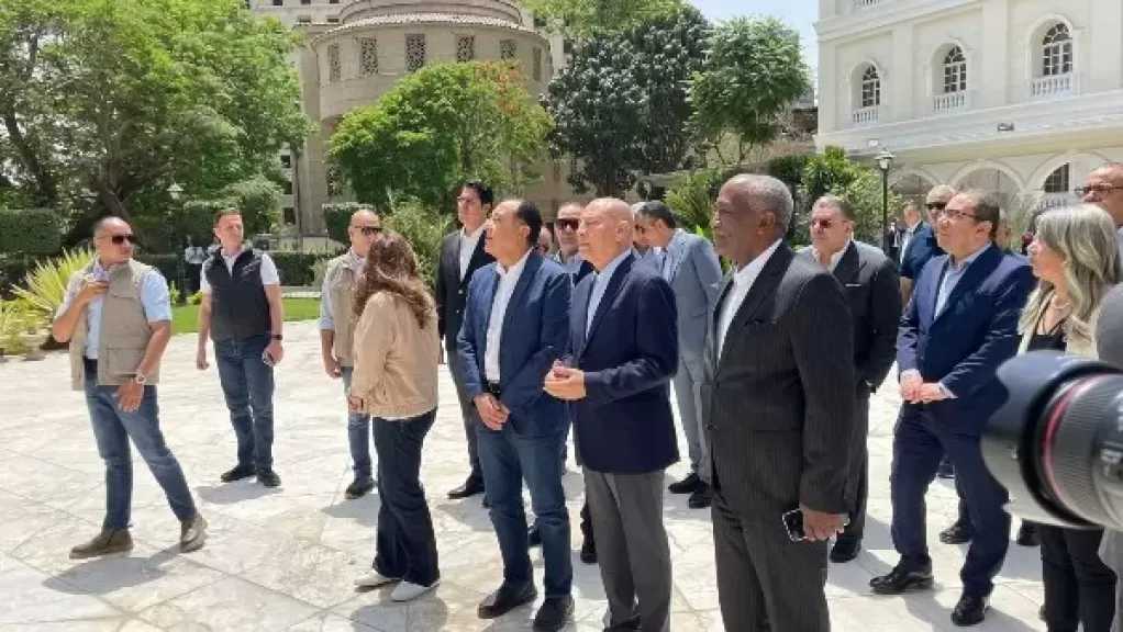 مدبولى يتفقد مشروع تطوير وجهات مبنى الخارجية ”قصر التحرير”