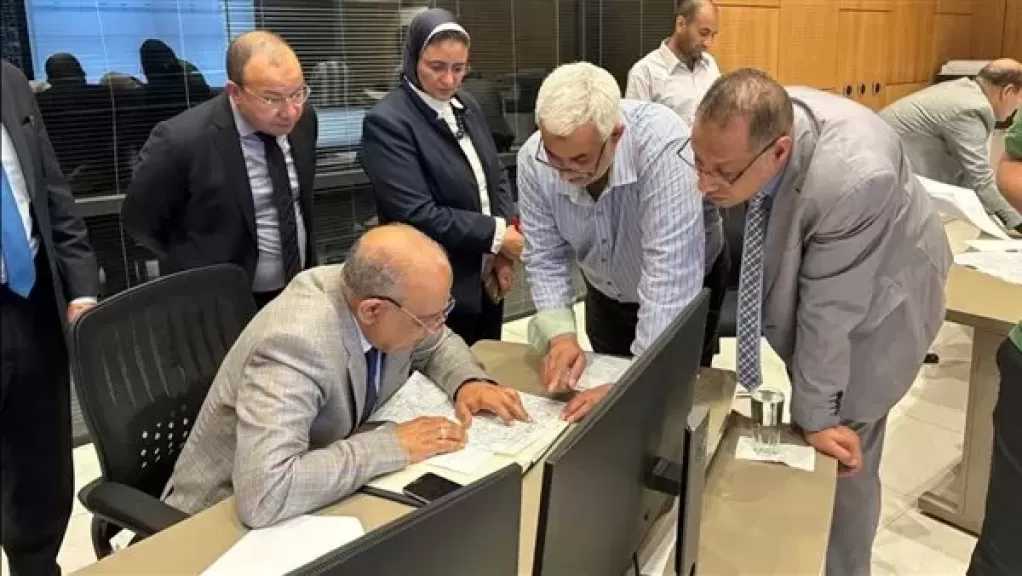 وزير الكهرباء يتابع سير العمل والتنسيق والتكامل بين مكونات المنظومة على مستوى الجمهورية