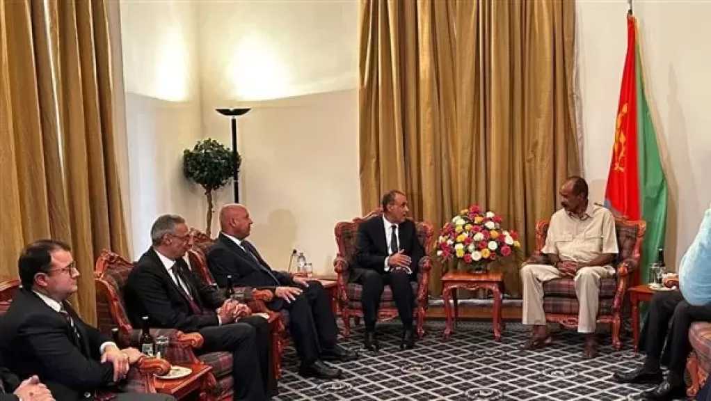 وزيرا الخارجية والنقل يلتقيان الرئيس الإريتري لتعزيز الشراكة الثنائية