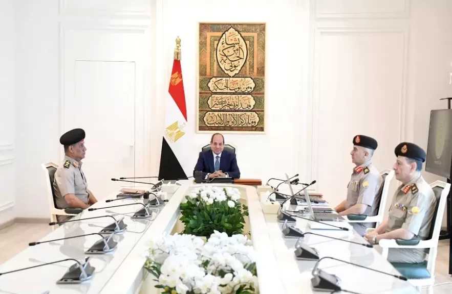 الرئيس السيسي يتابع موقف المشروعات المنفذة من خلال الهيئة الهندسية للقوات المسلحة