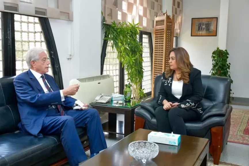 وزيرة التنمية المحلية والبيئة تبحث مع مستشار رئيس الجمهورية الموقف التنفيذي للمشروعات التنموية والخدمية بالمحافظات