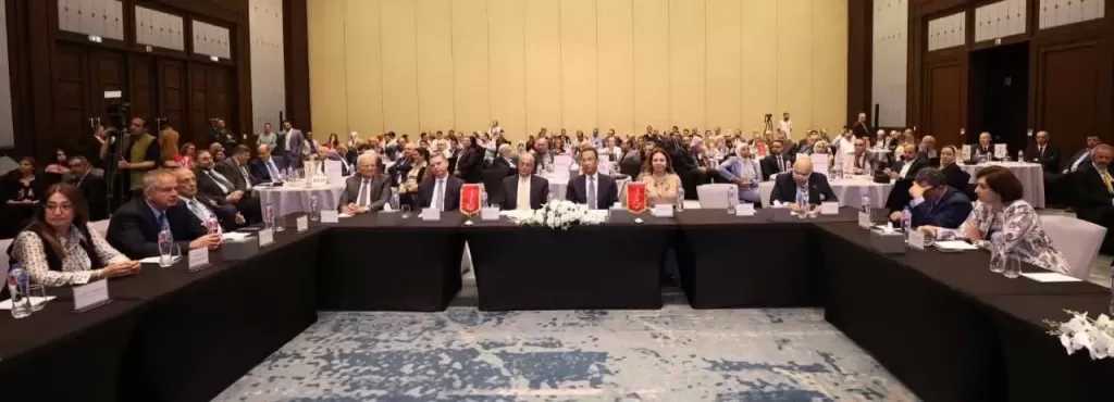 وزير الاتصالات: نستهدف زيادة عدد الهواتف المحمولة المصنعة في مصر إلى أكثر من 15 مليون جهاز بنهاية عام 2026