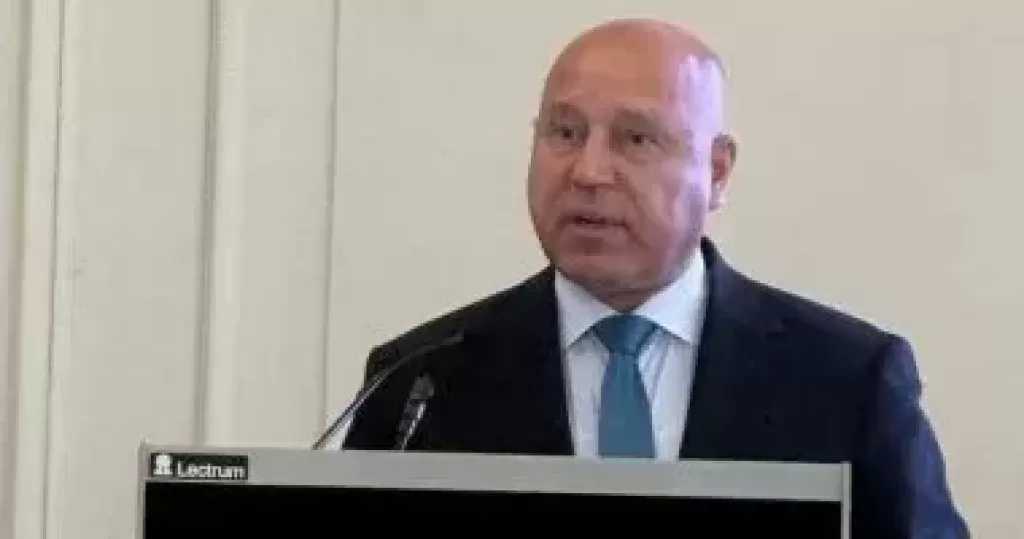 كامل الوزير: اتفاقية تاريخية للنقل البحري مع إريتريا