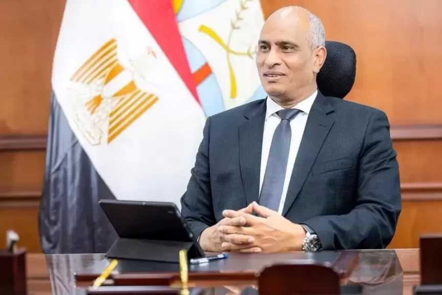 محافظ كفرالشيخ يتابع مستوى المرافق والخدمات بالمدن من مركز سيطرة الشبكة الوطنية للطوارئ