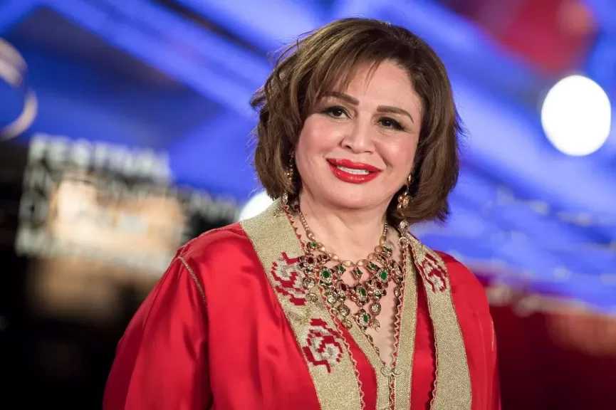 إلهام شاهين: عادل إمام أيقونة عظيمة واجه الإرهاب بالفن.. وله فضل كبير في صناعة اسمي